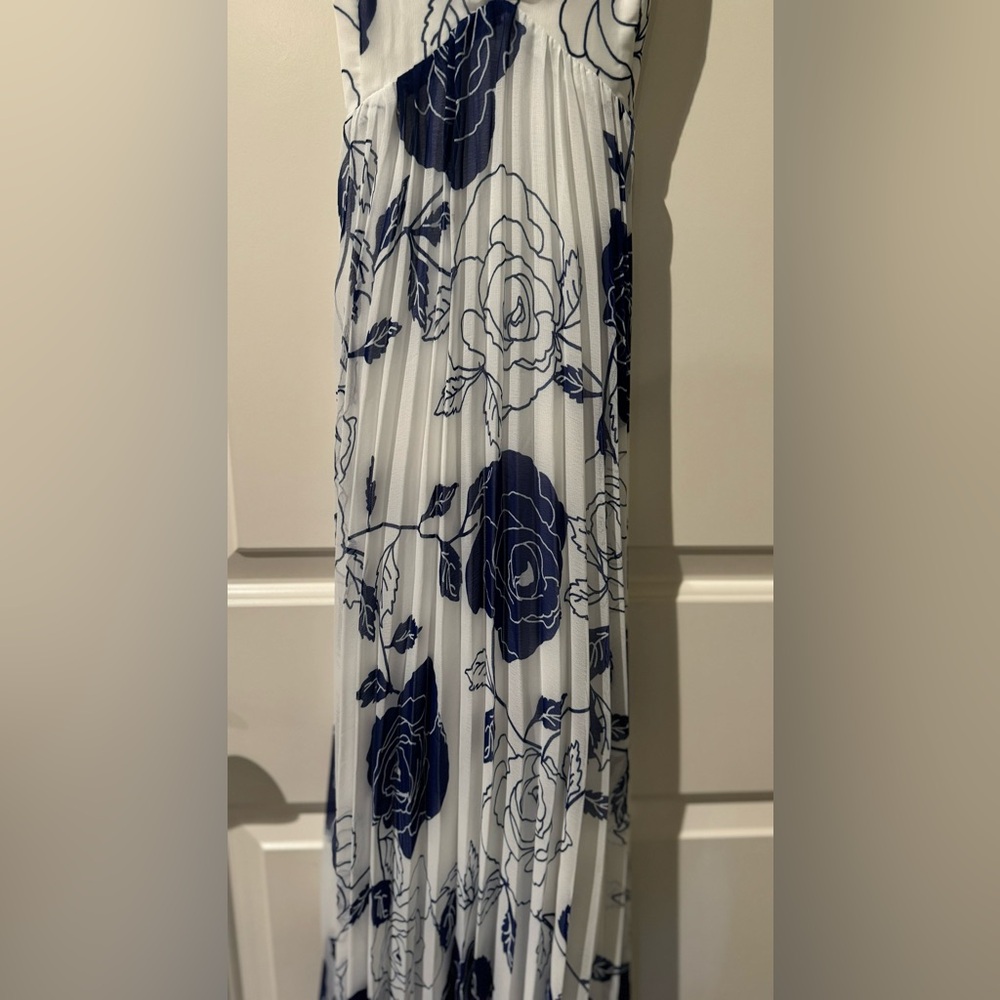 *NWT* Lulus Blue & White Floral Print Maxi Dress - Picture 11 of 11